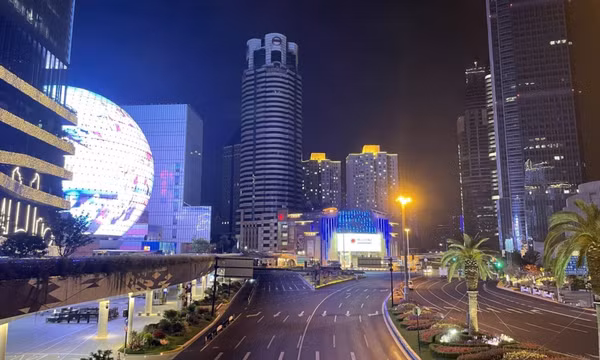 Người dân Thượng Hải đổ xô mua tủ lạnh, tủ trữ đông giữa đợt phong toả