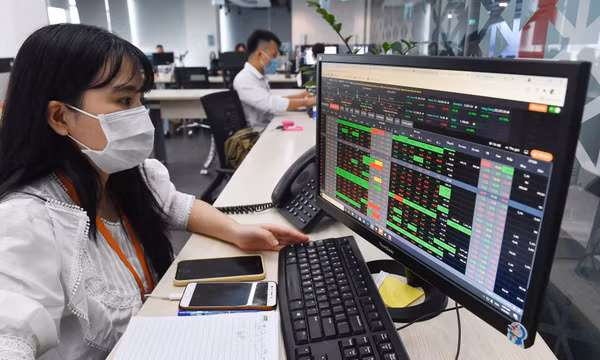 Tin giả, tin đồn bủa vây thị trường chứng khoán