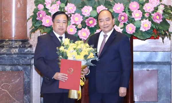 Chủ tịch nước trao quyết định bổ nhiệm Phó Chánh án TAND tối cao