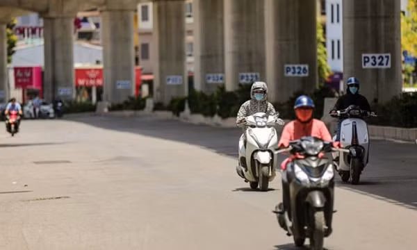 Các khu vực trên cả nước ngày nắng nóng, đêm có mưa rào và dông
