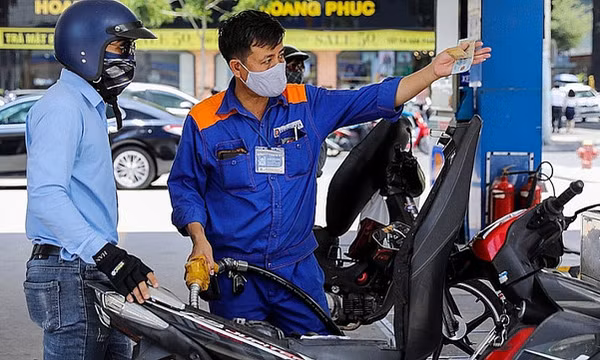 Bảo đảm cân đối cung cầu mặt hàng xăng dầu