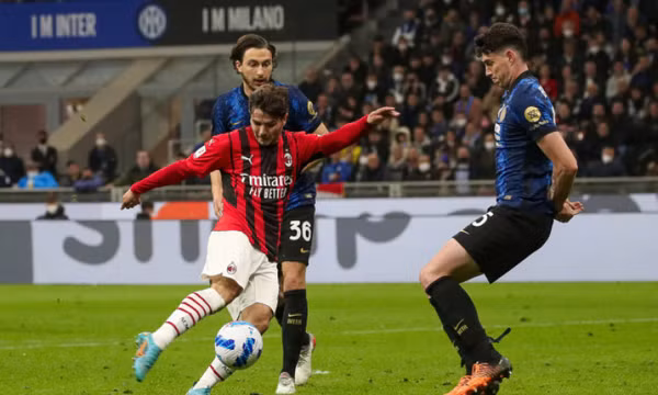 Inter loại Milan khỏi Cup Italy