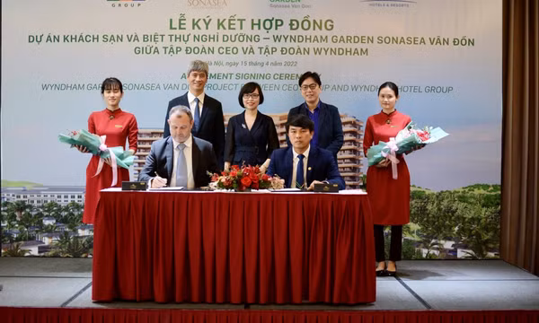 CEO Group chính thức ký kết hợp đồng với Wyndham Hotel Group