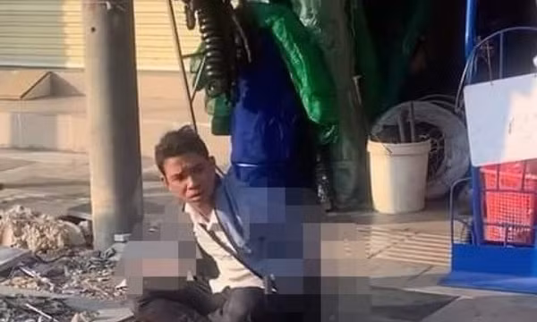Đâm bạn gái do ghen tuông