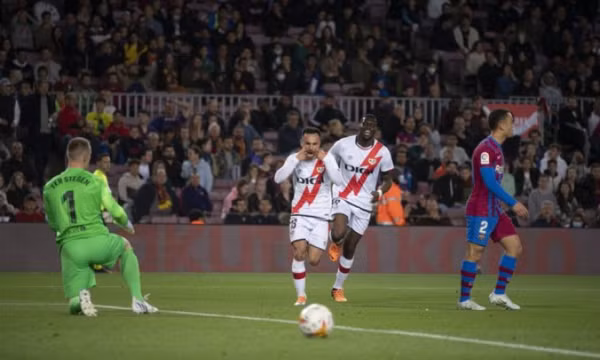 Barca thua trận thứ ba liên tiếp ở Camp Nou