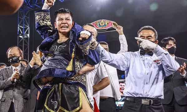 Võ sĩ Nguyễn Thị Thu Nhi bị thu hồi đai WBO thế giới
