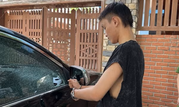 Bắt đối tượng chuyên đập kính ô tô để trộm tài sản