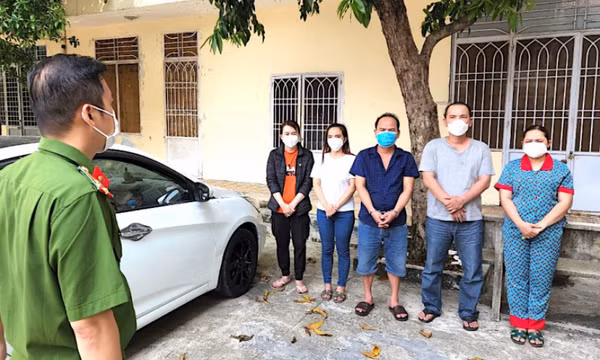 Trùm đường dây số đề nhảy lầu để trốn