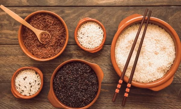 Những lưu ý khi ăn cơm cho người bệnh tiểu đường