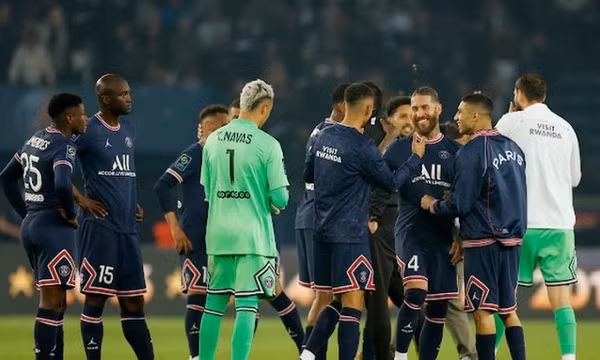 Messi giúp PSG vô địch Ligue I