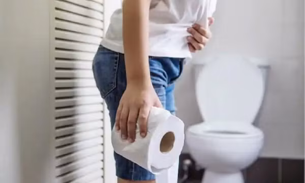 Người mắc bệnh trĩ nên kiêng ăn gì?