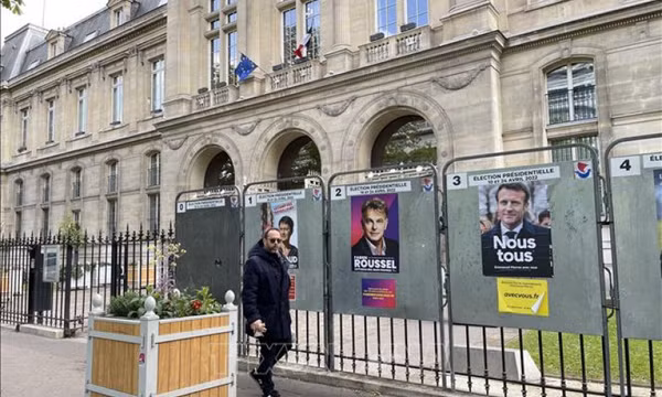 Bầu cử Tổng thống Pháp 2022: Ông Macron và bà Le Pen đủ tiêu chuẩn vào vòng hai