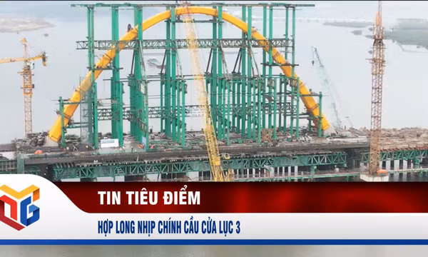 Hợp long nhịp chính cầu Cửa Lục 3