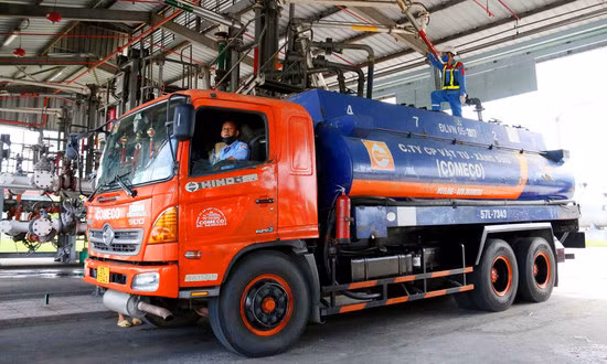 Giá xăng dầu sau lễ có thể giảm 600 - 800 đồng/lít?