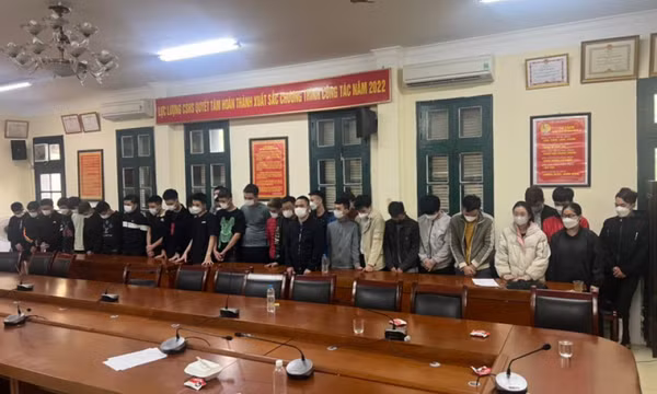 Tạm giữ 31 đối tượng trong đường dây làm giả giấy tờ "khủng" liên tỉnh