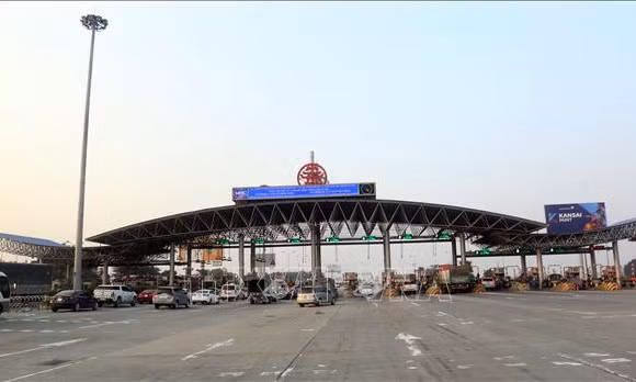 VEC ấn định thời điểm triển khai thu phí không dừng trên các tuyến cao tốc