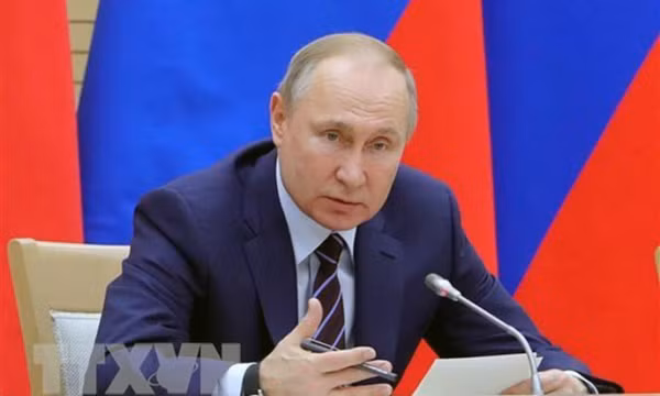 Tổng thống Putin yêu cầu xem xét lại chiến lược hoạt động của Nga tại WTO