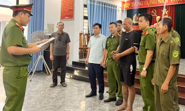 Bắt khẩn cấp đối tượng chém cán bộ công an tại trụ sở