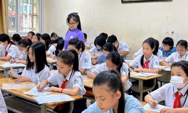Hộ khẩu thôn đặc biệt khó khăn học nơi khác có được hỗ trợ chi phí học tập?