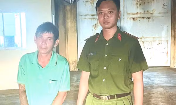 Có 2 tiền án tiếp tục lẻn vào nhà người khác trộm cắp tài sản