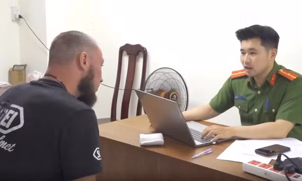 Người đàn ông Nga say xỉn, chạy xe máy tông chết người ở Nha Trang