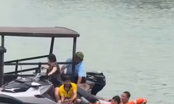 Sở Du lịch tỉnh Ninh Bình lên tiếng về vụ việc biểu diễn Flyboard khiến 2 người gặp nạn