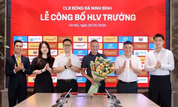 HLV Chu Đình Nghiêm dẫn dắt CLB Ninh Bình