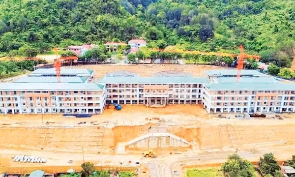 Bảo đảm hoàn thành 100 trường nội trú vùng biên trước năm học mới