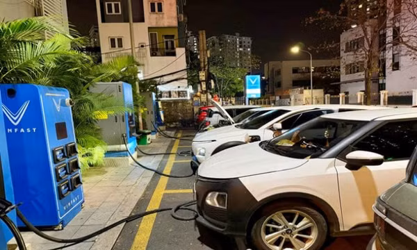 Công nghệ pin hiện đại giúp việc sạc qua đêm an toàn hơn