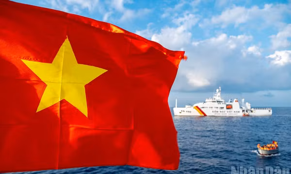 Vời vợi những "mắt biển"