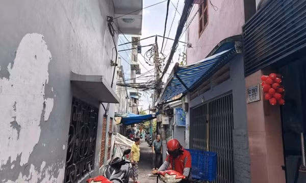Bắt giữ đối tượng dùng bom xăng tự chế và dao tấn công hai người trong hẻm