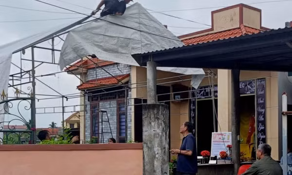 Án mạng trong đêm, nghịch tử đâm mẹ chết, cha trọng thương