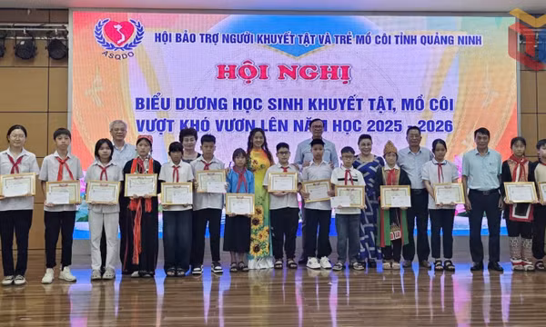 Thêm điểm tựa cho học sinh khó khăn