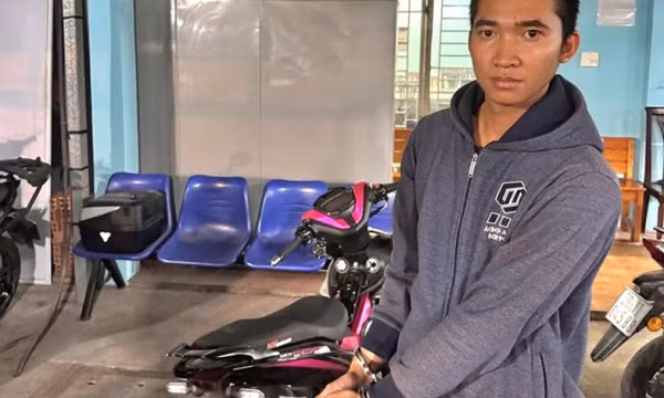 Bắt kẻ giả vờ mua xe máy rao bán trên mạng rồi tẩu thoát
