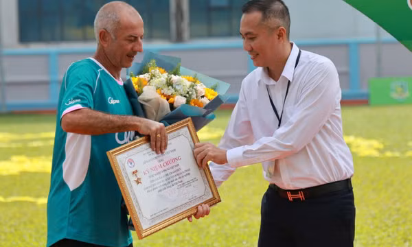 Thầy của Công Phượng, Lý Đức, Nhật Minh nhận vinh danh từ VFF