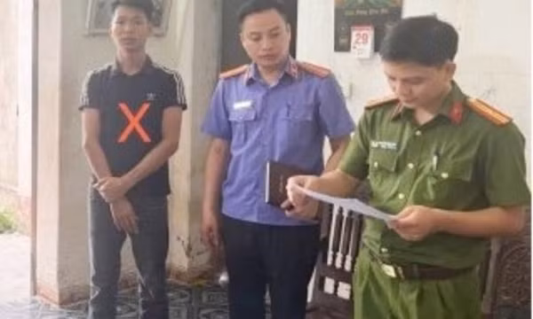 Khởi tố người đàn ông sản xuất mỹ phẩm tại trang trại chăn nuôi ở Ninh Bình