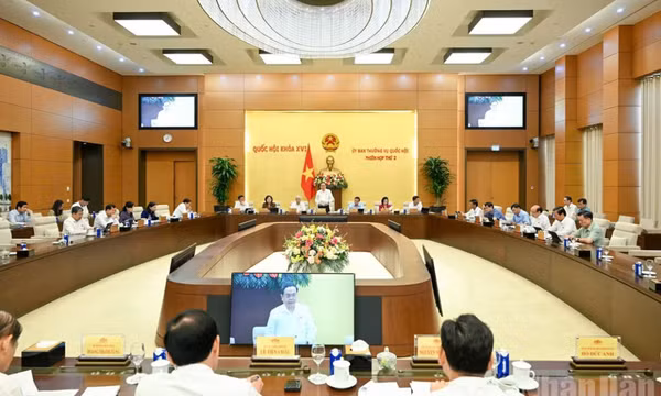 Khai mạc Phiên họp thứ 2 của Ủy ban Thường vụ Quốc hội