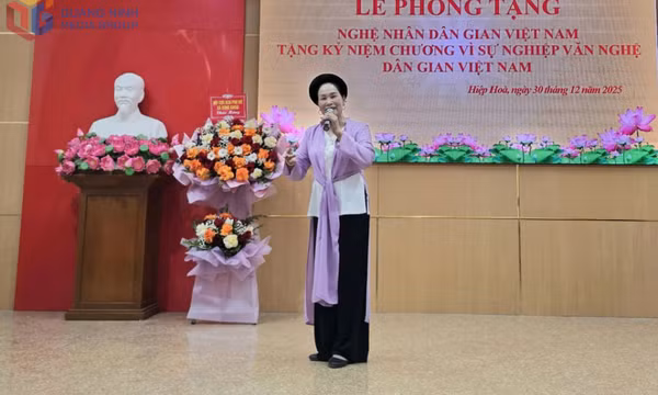 Nữ nghệ nhân "giữ lửa" hát đúm