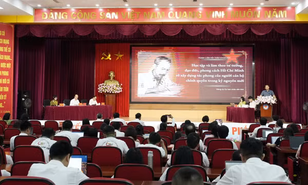 Hội thảo khoa học “Cán bộ, đảng viên Khối thi đua các đơn vị trực thuộc Tỉnh ủy học tập và làm theo tư tưởng, đạo đức, phong cách Hồ Chí Minh”