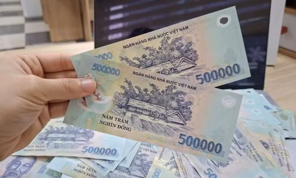 Lãi suất tiết kiệm 13 tháng chạm mốc 8,9%