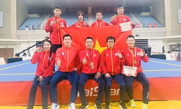 Võ sĩ wushu Thu Thủy giành huy chương vàng Cúp tán thủ thế giới 2026