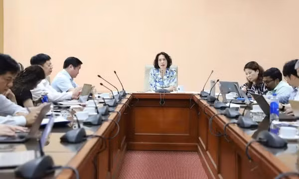 Bộ Y tế họp bàn triển khai các biện pháp ứng phó dịch Ebola