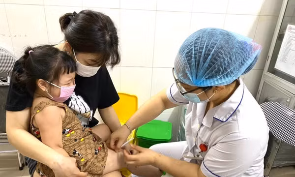 Từ 1/7, những bệnh nào phải tiêm chủng bắt buộc?