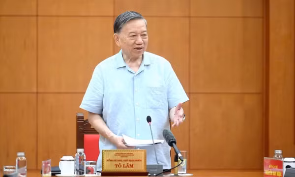 Chuyển mạnh từ khai thác sang công nghiệp chế biến sâu, làm chủ công nghệ vật liệu
