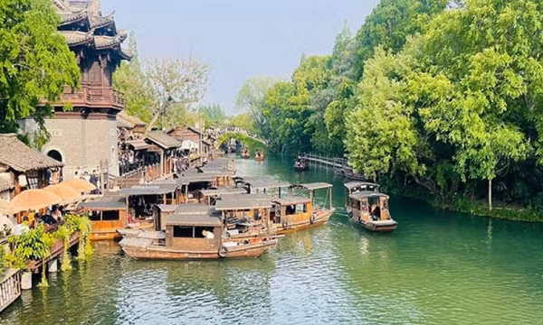 Vietadi Travel - Thương hiệu uy tín về các tour du lịch Trung Quốc