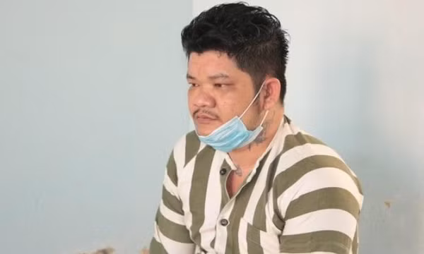 Mua súng để bắn chó hàng xóm vì thường xuyên cắn gà