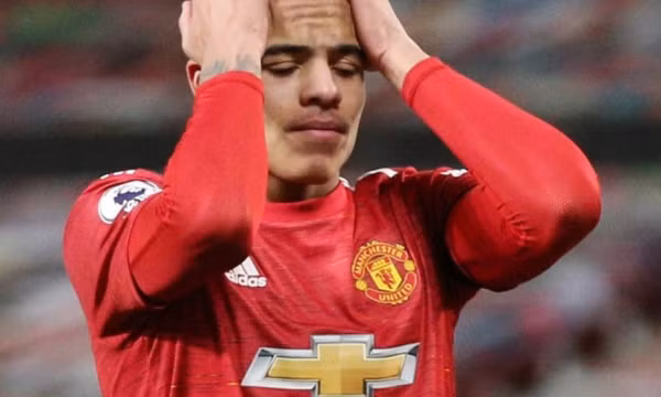 Mason Greenwood nhận thêm đòn đau