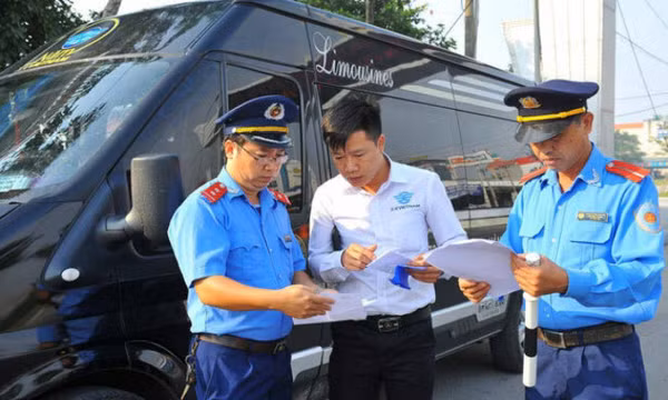 Bộ GTVT đề nghị Hiệp hội vận tải cung cấp danh sách xe hợp đồng trá hình