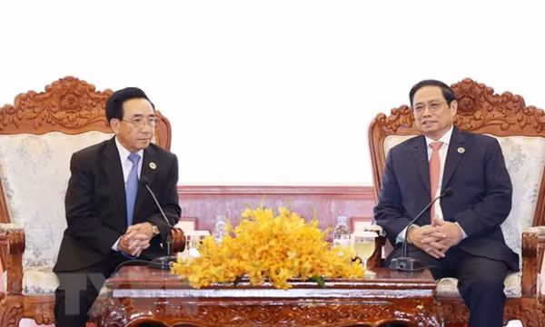 Dành ưu tiên cao nhất giữ gìn, vun đắp mối quan hệ hữu nghị Việt-Lào