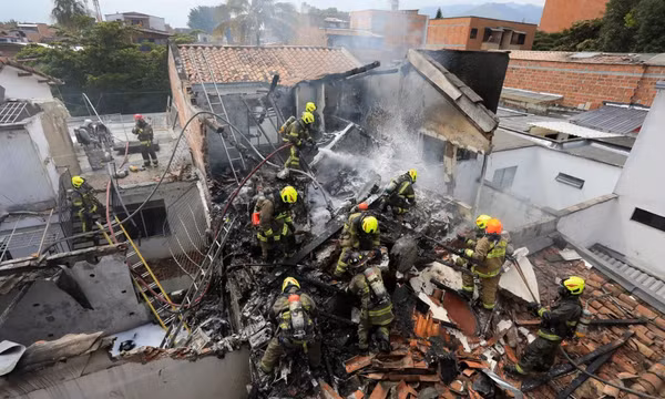 Colombia: Một máy bay loại nhỏ lao xuống khu dân cư khiến 8 người thiệt mạng